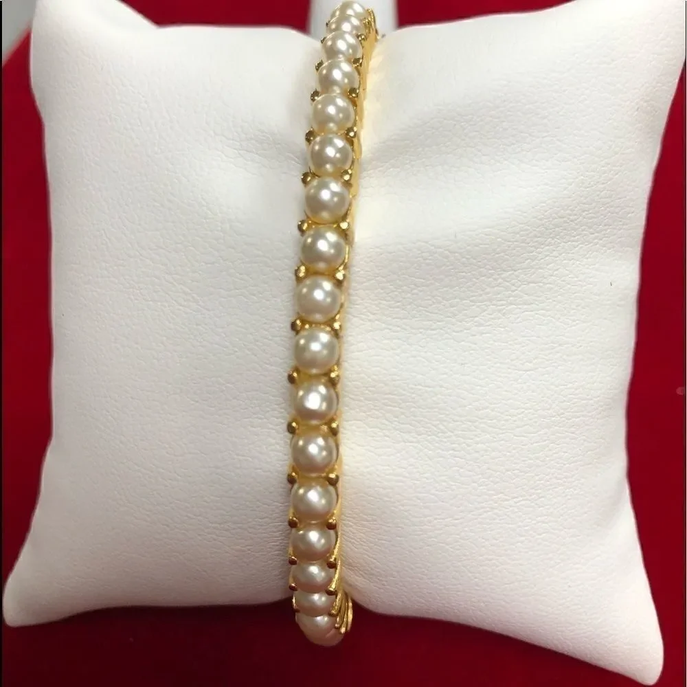 Vintage Napier signed Pearl Bangle gold-tone Bracelet